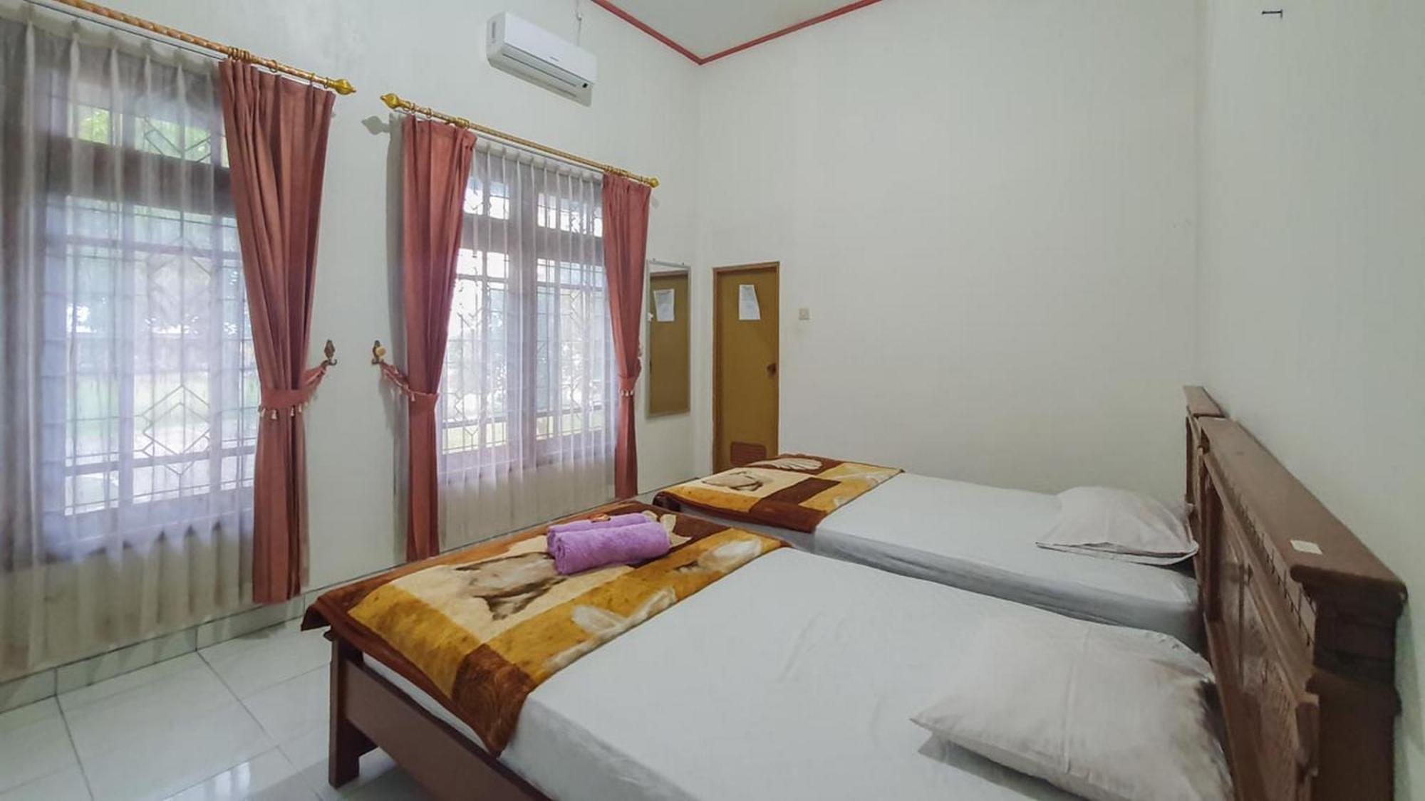 Villa Pakis Residence Banyuwangi بانيووانجى المظهر الخارجي الصورة